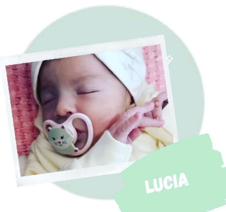 Hoy les presentamos a Lucia con un mensajito de una de sus mamás Romina! Felicid…